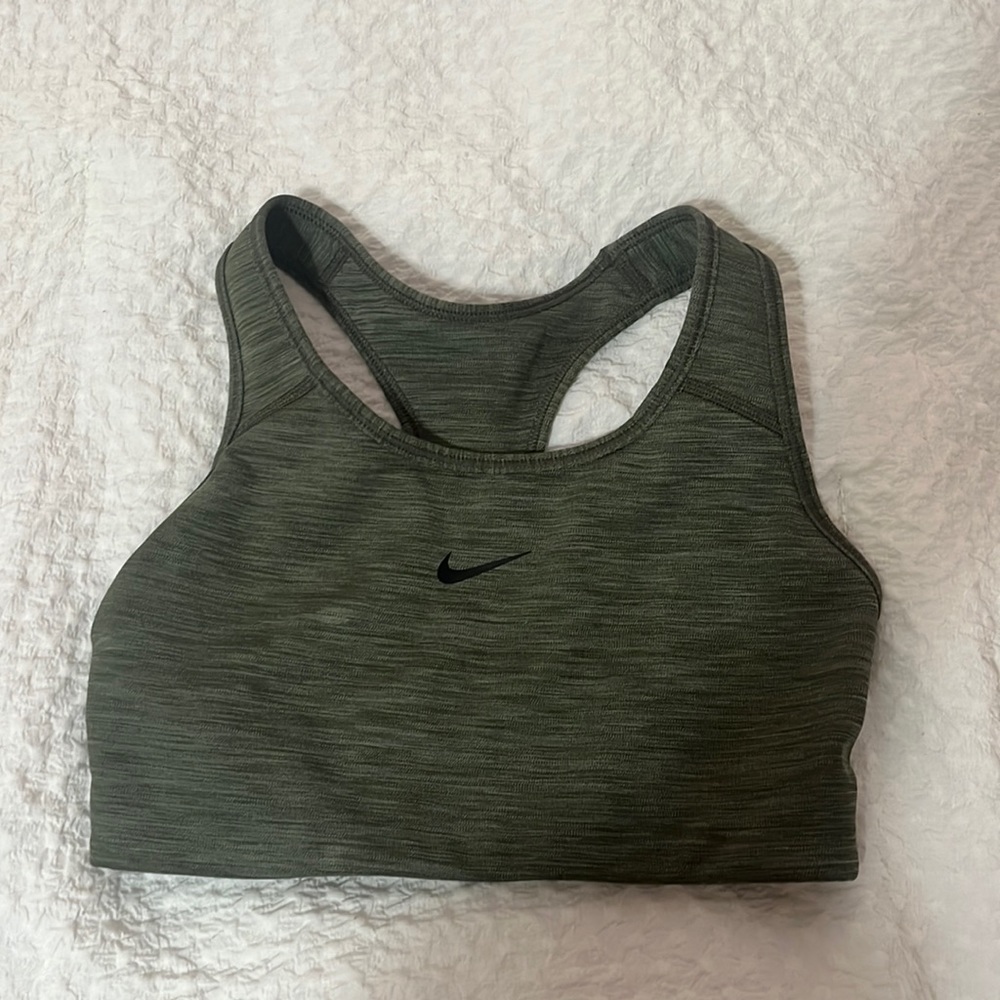 green nike sports bra !